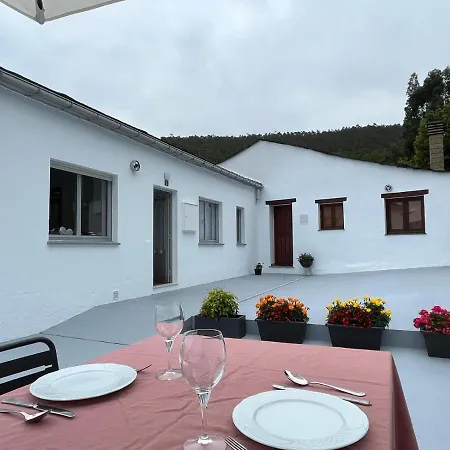 Casa Carmen Pedeboi Holiday home Viveiro
